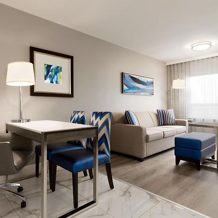 Embassy Suites By Hilton Toronto Airport Dış mekan fotoğraf
