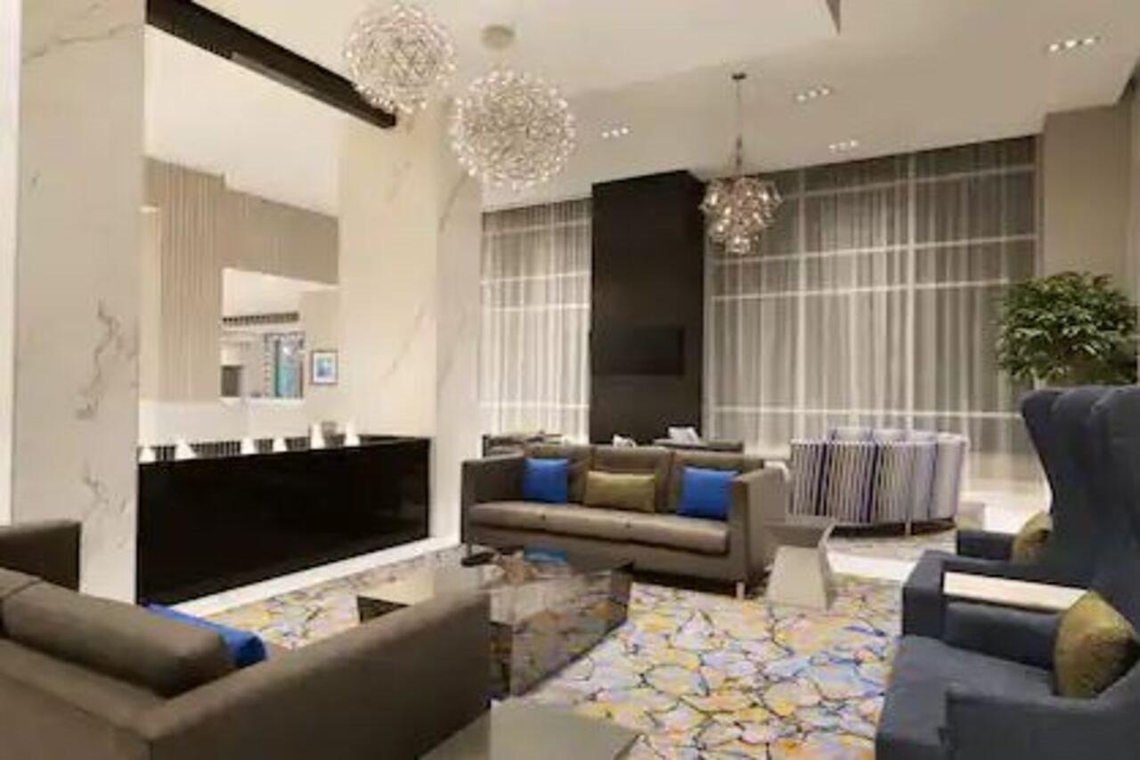 Embassy Suites By Hilton Toronto Airport Dış mekan fotoğraf