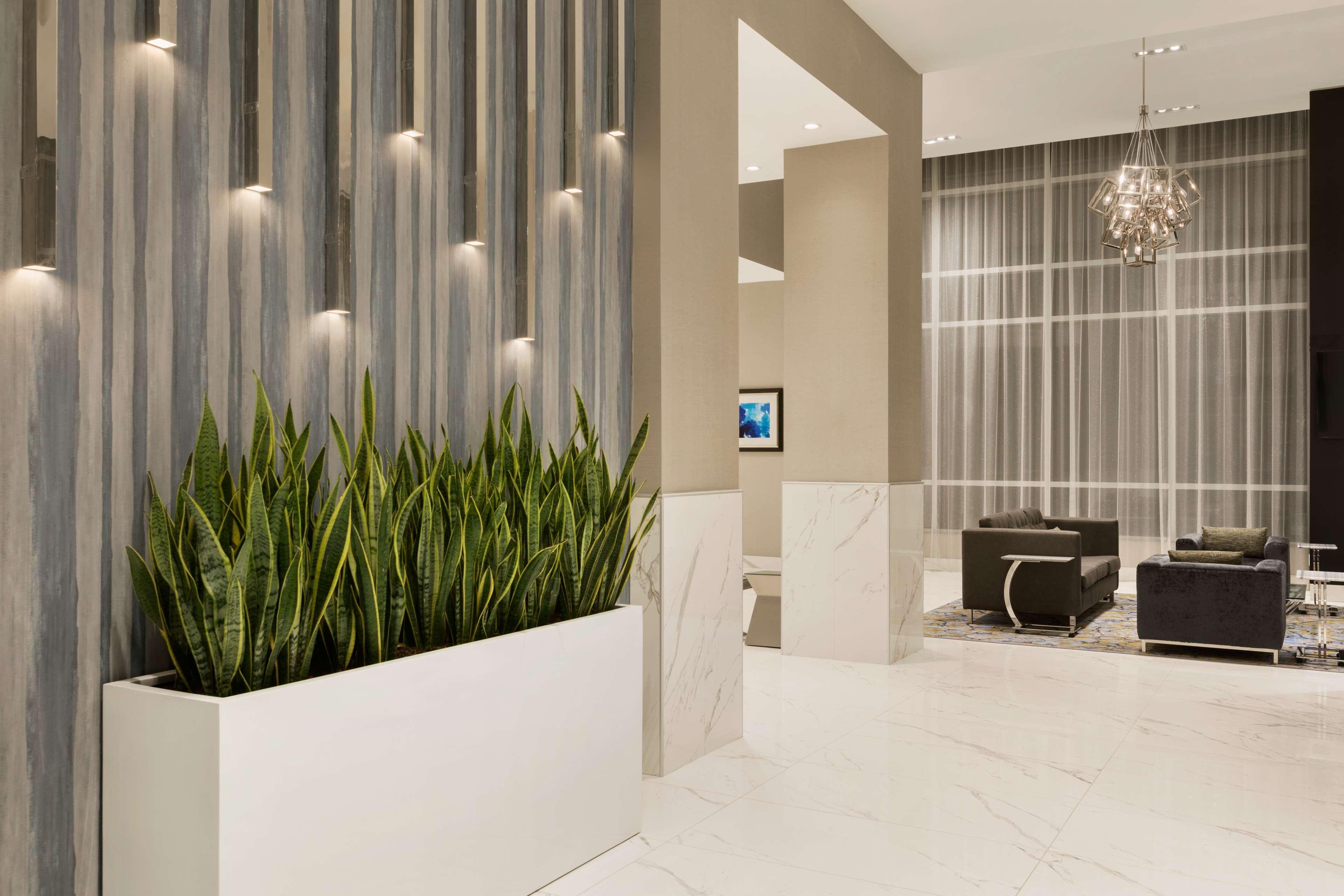 Embassy Suites By Hilton Toronto Airport Dış mekan fotoğraf