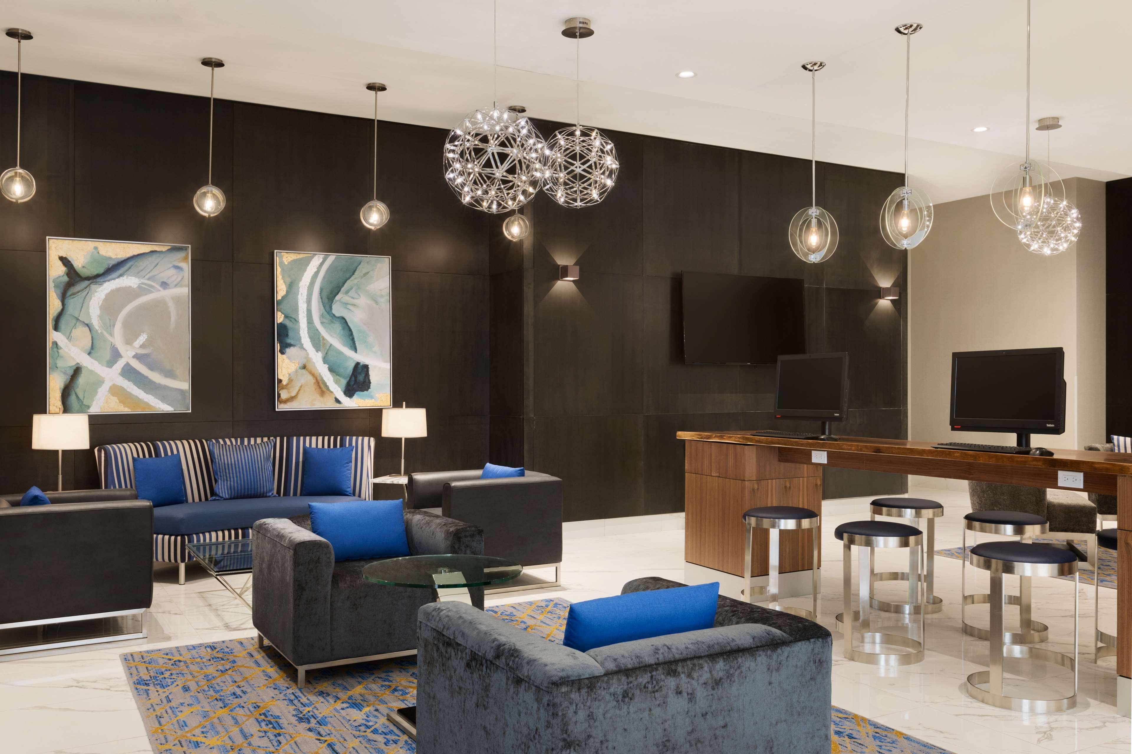 Embassy Suites By Hilton Toronto Airport Dış mekan fotoğraf