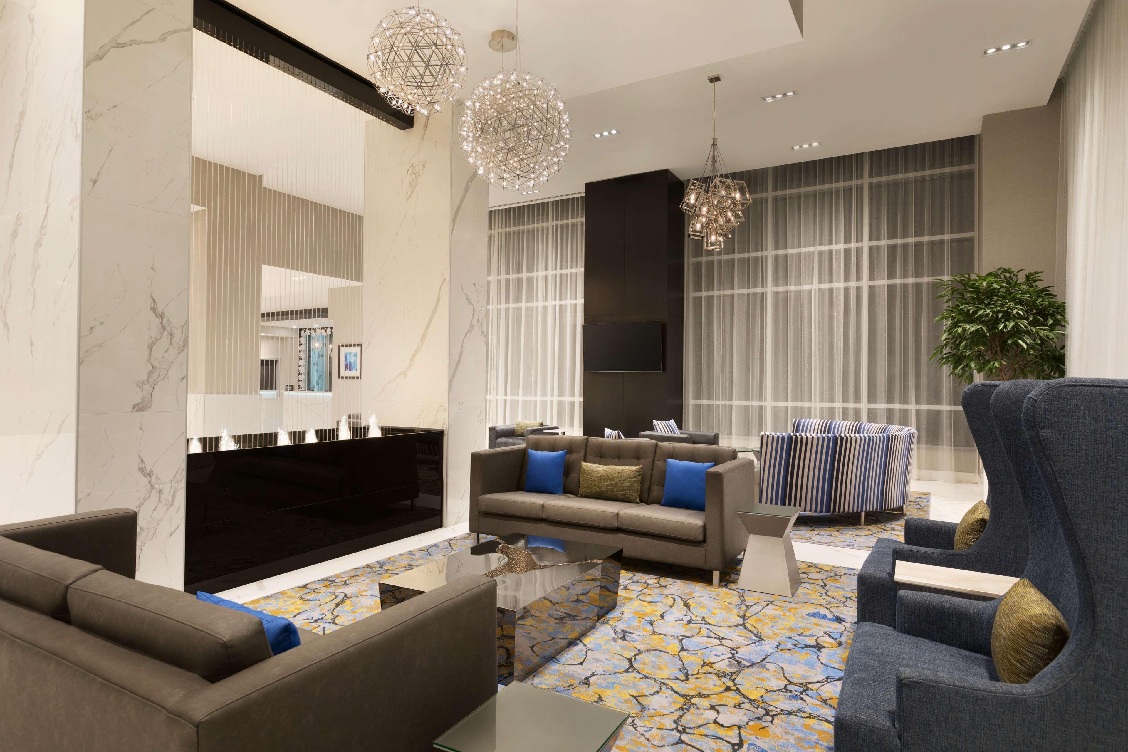 Embassy Suites By Hilton Toronto Airport Dış mekan fotoğraf