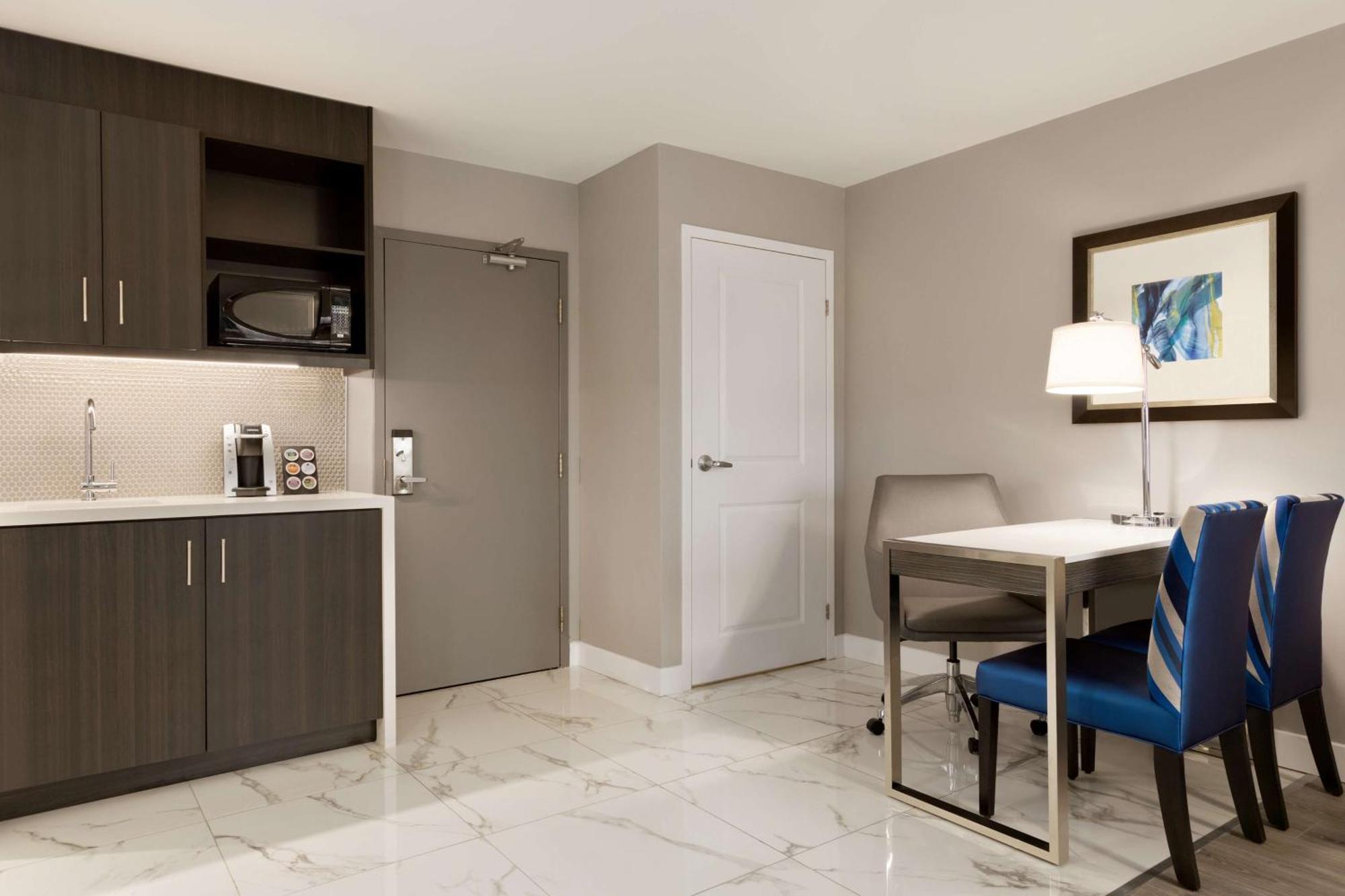 Embassy Suites By Hilton Toronto Airport Dış mekan fotoğraf