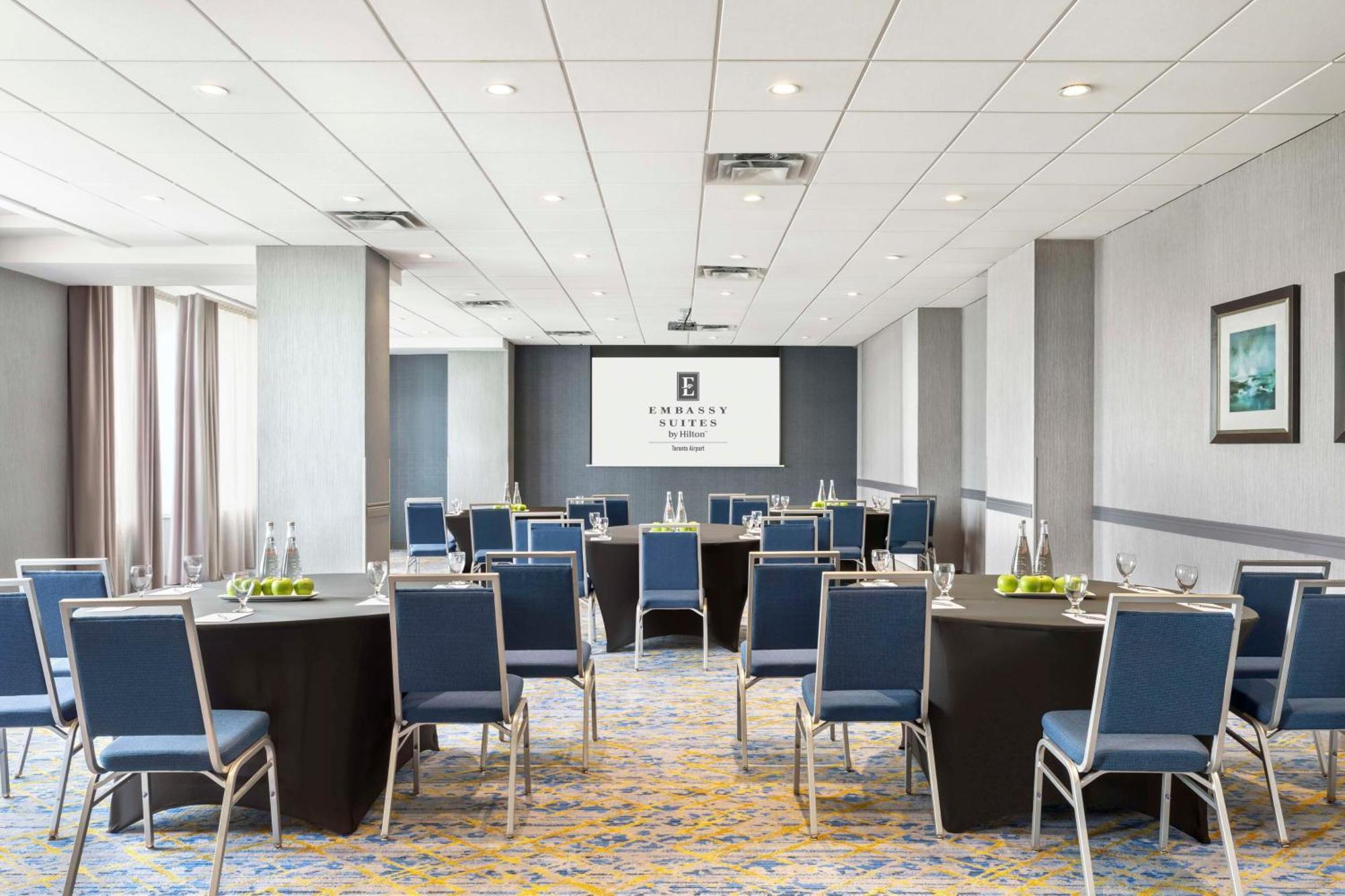 Embassy Suites By Hilton Toronto Airport Dış mekan fotoğraf