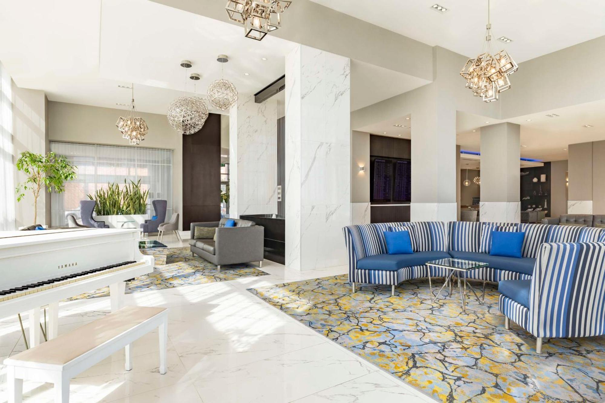 Embassy Suites By Hilton Toronto Airport Dış mekan fotoğraf