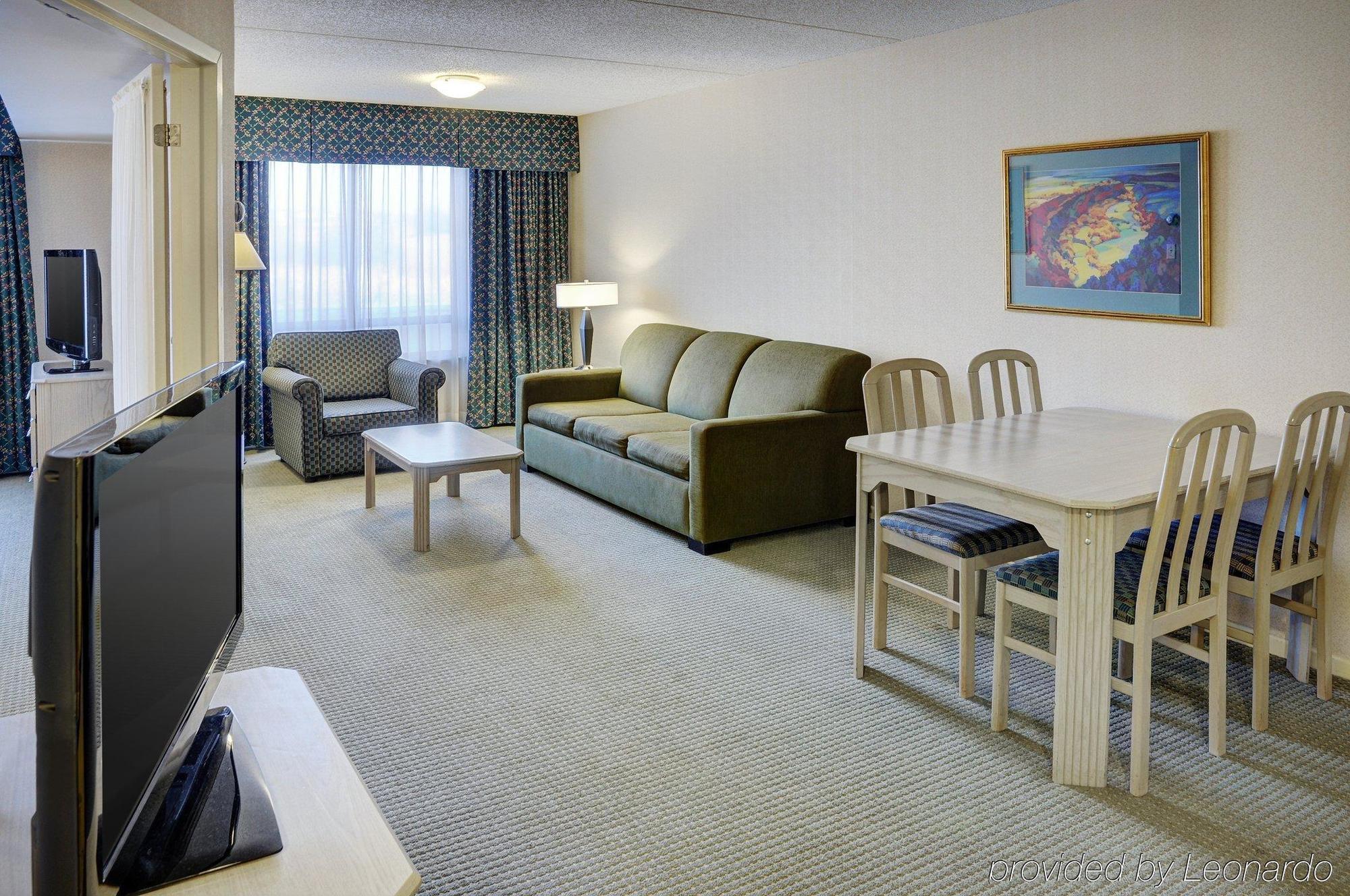 Embassy Suites By Hilton Toronto Airport Oda fotoğraf